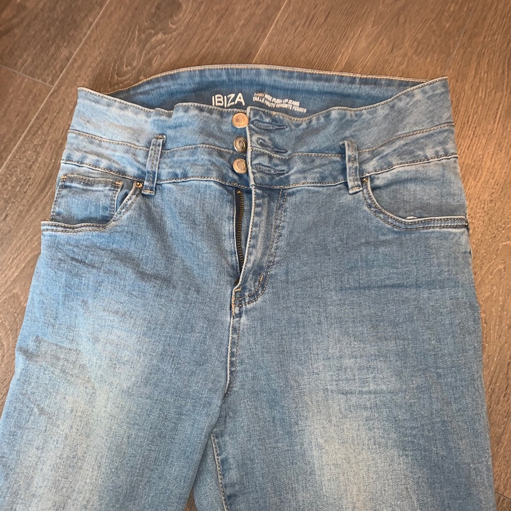 Jeans - Picture 2 of 2